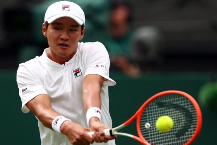 S. Korean Kwon Soon-woo โค้งคำนับ Djokovic ในรอบแรกที่ Wimbledon